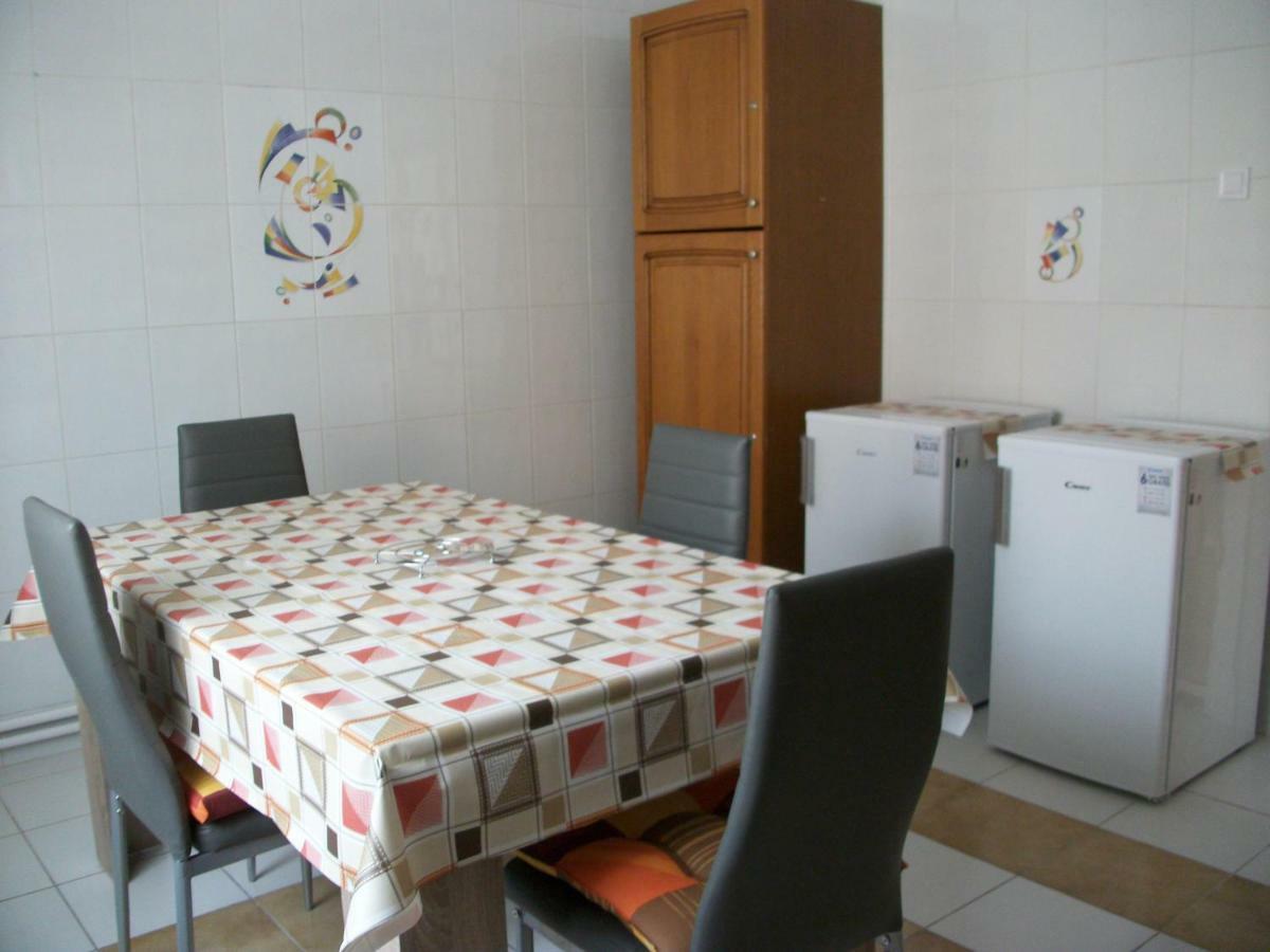 Fuege Vendeghaz Hotel Miskolc Buitenkant foto