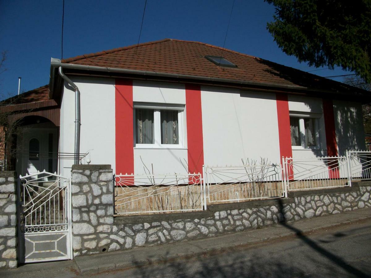 Fuege Vendeghaz Hotel Miskolc Buitenkant foto