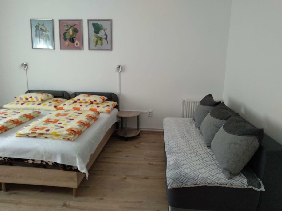Fuege Vendeghaz Hotel Miskolc Buitenkant foto